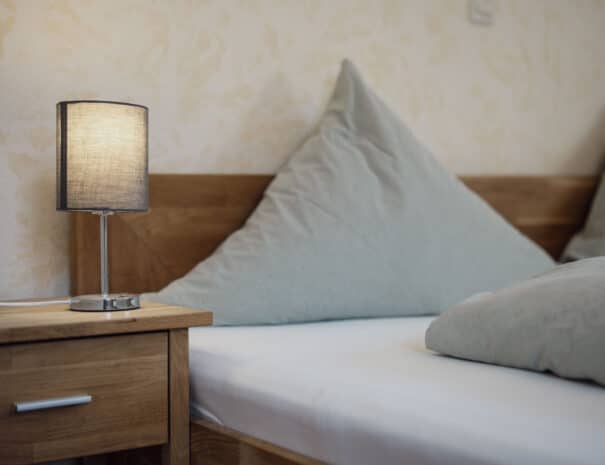 Schnarcherklippe_Bett_Budget-Doppelzimmer